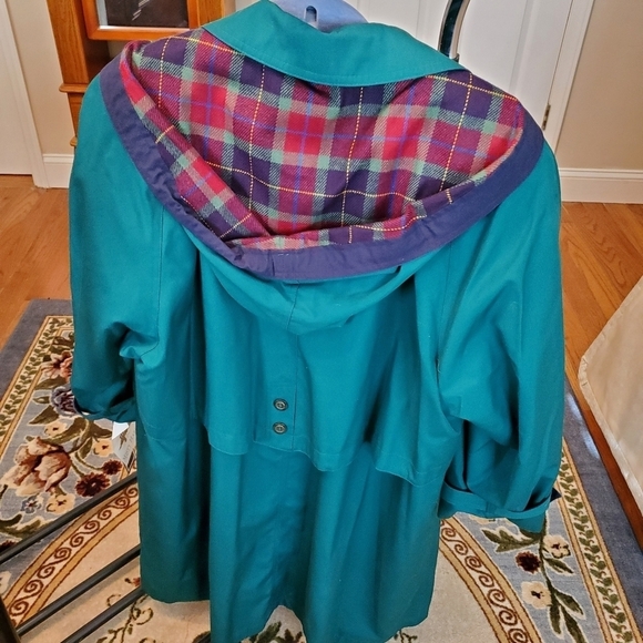 Misty Harbor Coat - Picture 2 of 4